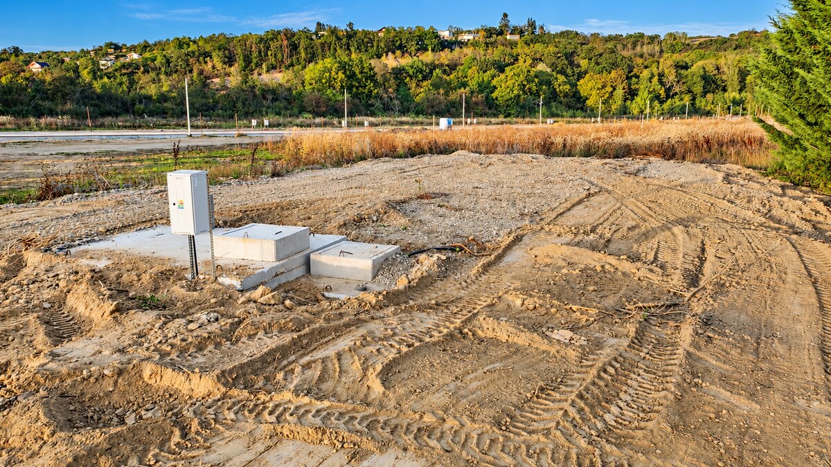 STAVEBNÝ POZEMOK 516 m² – RATNOVCE, LEN KÚSOK OD PIEŠŤAN