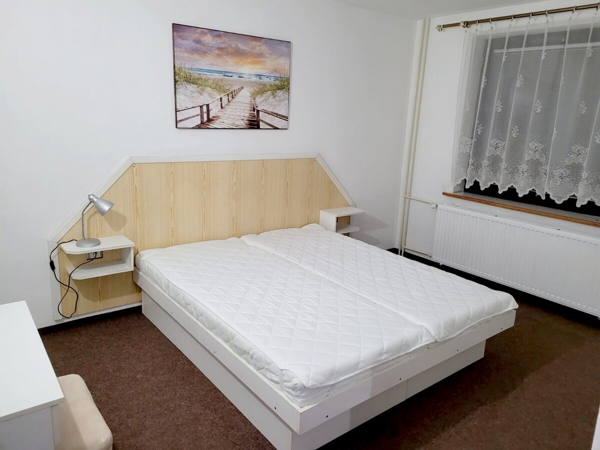 Prenájom 2 izbový byt s parkovaním Pod Párovcami, Piešťany. — foto 3