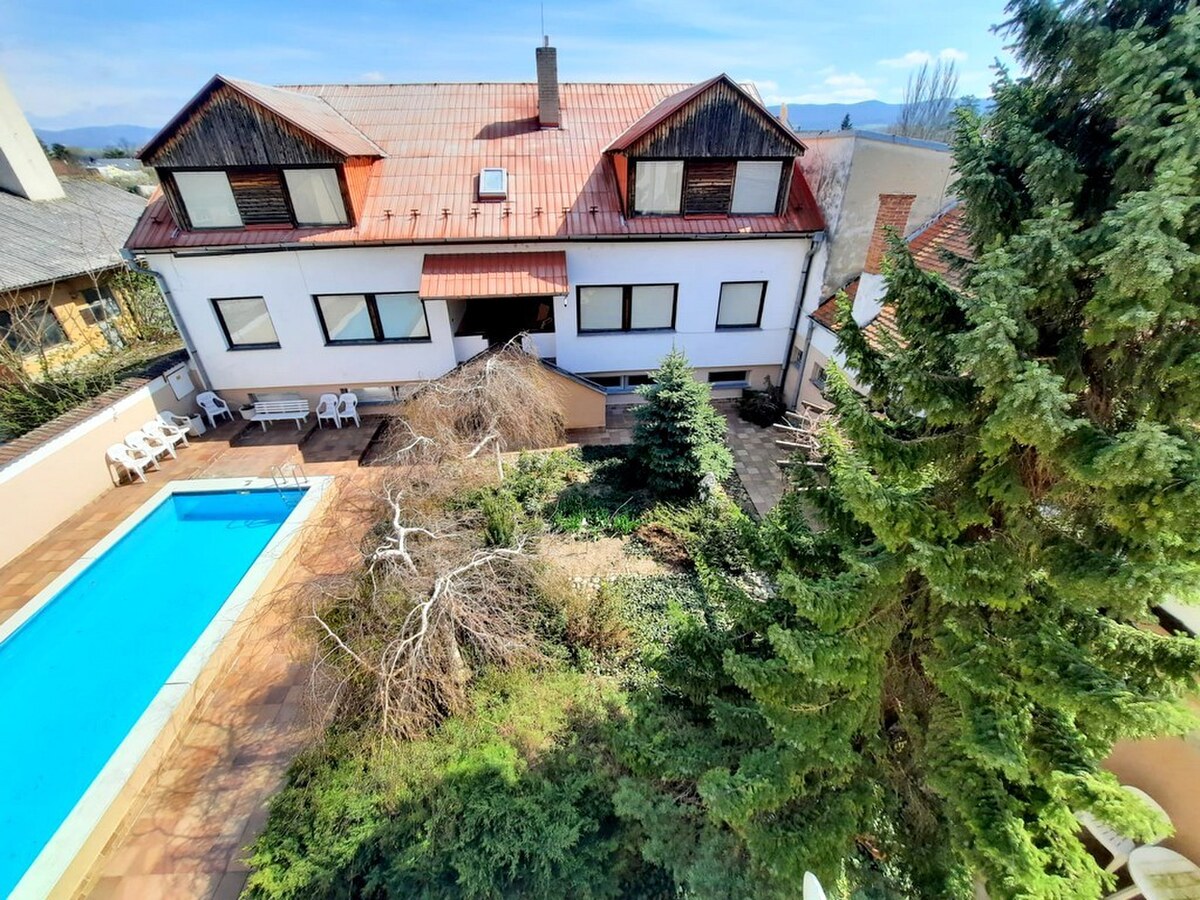 Prenájom 2 izbový byt s parkovaním Pod Párovcami, Piešťany. — foto 6