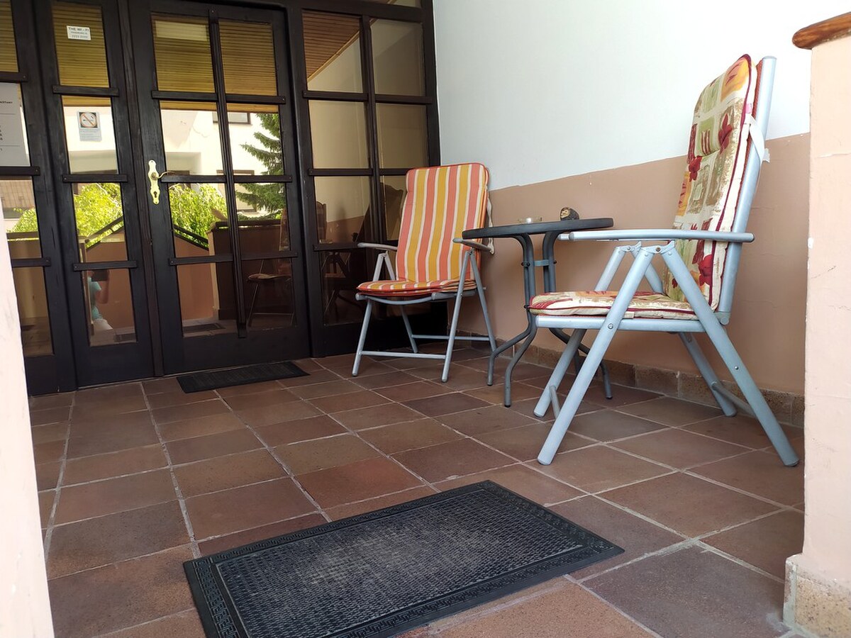 Prenájom 2 izbový byt s parkovaním Pod Párovcami, Piešťany. — foto 8
