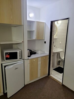 Prenájom 2 izbový byt s parkovaním Pod Párovcami, Piešťany. — foto 4