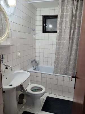 Prenájom 2 izbový byt s parkovaním Pod Párovcami, Piešťany. — foto 5