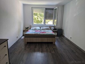 Predaj 3 izbový moderný byt v centre s balkónom — foto 4