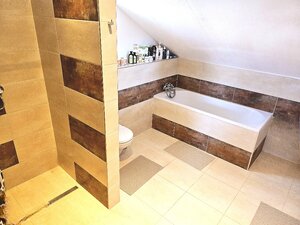 RODINNÝ DOM - PODLUŽANY - 4 IZBOVÝ -148 M2 NA POZEMKU 1049 M2 — foto 15