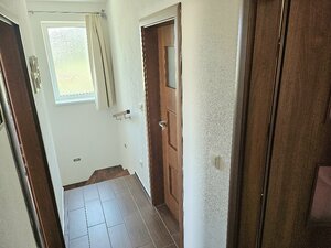 RODINNÝ DOM - PODLUŽANY - 4 IZBOVÝ -148 M2 NA POZEMKU 1049 M2 — foto 8