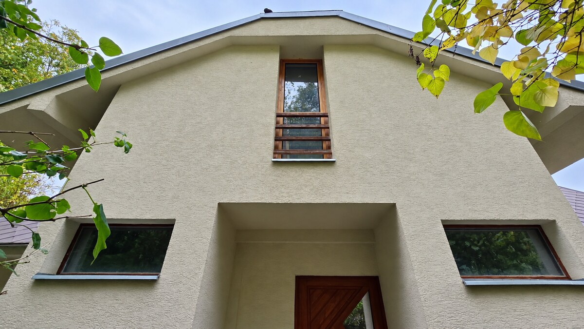 JEDINEČNÁ NEHNUTEĽNOSŤ POD HRADOM TEMATÍN – RODINNÝ DOM + 13046m2 — foto 14