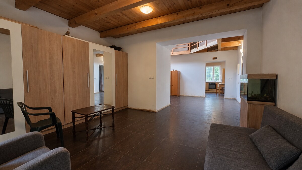 JEDINEČNÁ NEHNUTEĽNOSŤ POD HRADOM TEMATÍN – RODINNÝ DOM + 13046m2 — foto 23