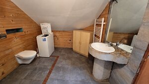 JEDINEČNÁ NEHNUTEĽNOSŤ POD HRADOM TEMATÍN – RODINNÝ DOM + 13046m2 — foto 6