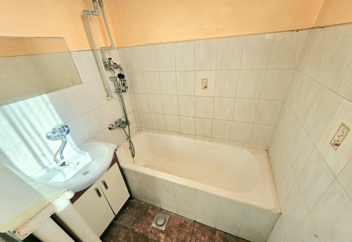 RODINNÝ DOM V LUKRATÍVNEJ LOKALITE BÁNOVCE NAD BEBRAVOU — foto 14