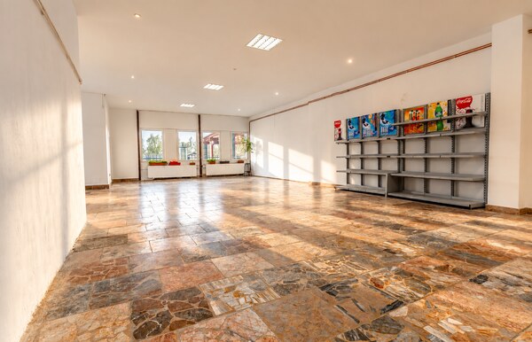 Na predaj obchodný priestor, 169 m², Rybničná ulica, BA – Vajnory,