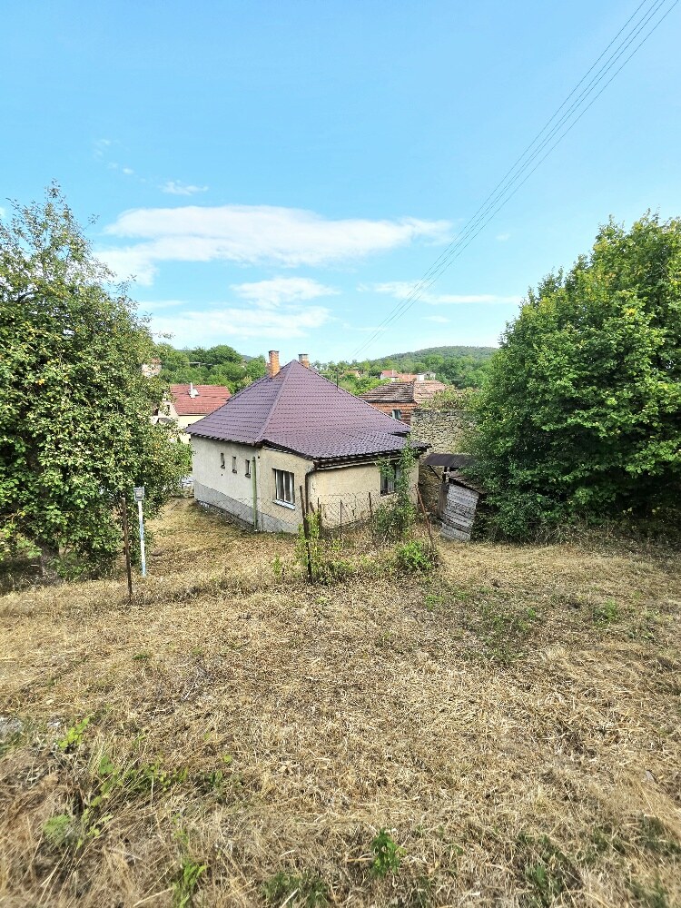 REZERVOVANÉ Rodinný dom s krásnym pozemkom v obci Kšinná/POZEMOK 831 m — foto 15