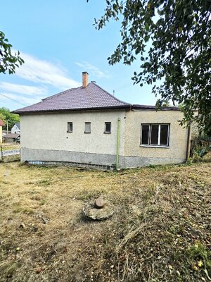 REZERVOVANÉ Rodinný dom s krásnym pozemkom v obci Kšinná/POZEMOK 831 m — foto 13