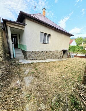 REZERVOVANÉ Rodinný dom s krásnym pozemkom v obci Kšinná/POZEMOK 831 m — foto 14