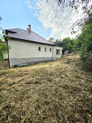 REZERVOVANÉ Rodinný dom s krásnym pozemkom v obci Kšinná/POZEMOK 831 m — foto 17