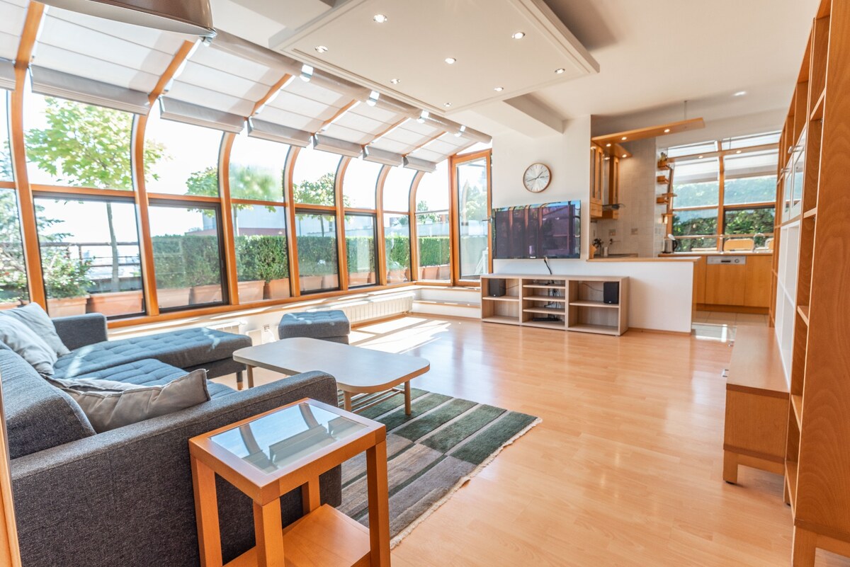 Na predaj výnimočný 3-izbový byt s veľkou terasou, 151 m2, Horský park