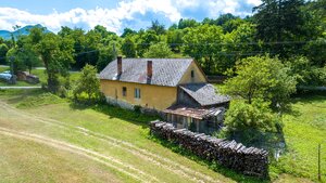 PREDANÉ** Pozemok 1308 m2 s Rodinným domom Košecké Podhradie — foto 4
