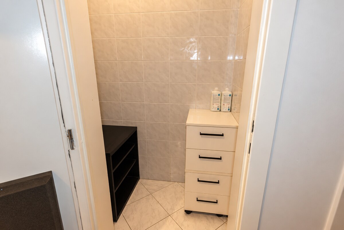 Na prenájom reprezentatívny  priestor 231 m² –  Dunajská ulica - BA -I — foto 7