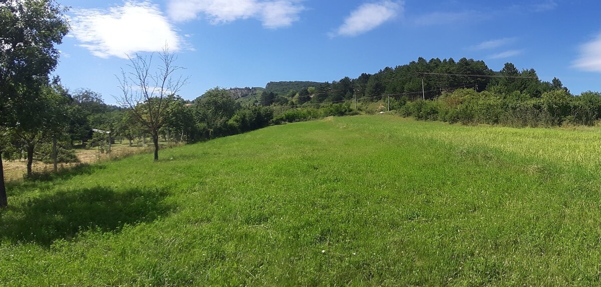 STAVEBNÝ POZEMOK 2250 m2 TRENČIANSKE MITICE — foto 4