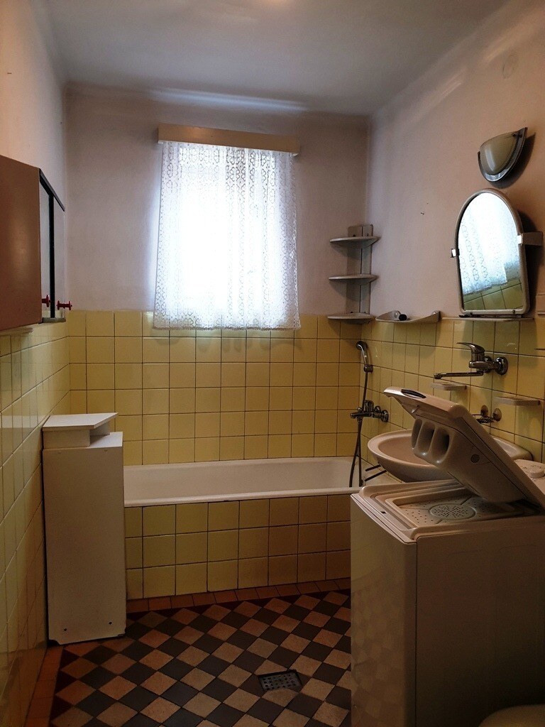 2-podlažný rodinný dom 320 m2 s pozemkom 1518 m2 - Bzince p. Javorinou — foto 18