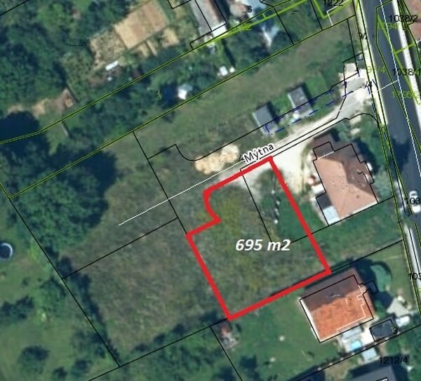 Stavebný pozemok o výmere 695 m2 v súkromnej štvrti - Stará Turá
