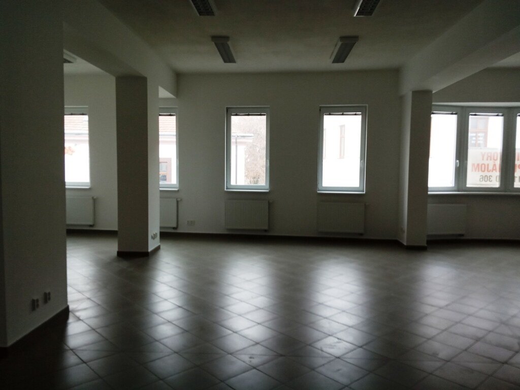 Kancelárske/ obchodné priestory 112 m2, pešia zóna Nitra — foto 3