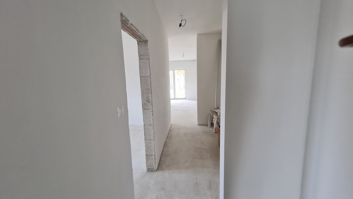 4-IZB BYT "E" 106,45 m2 + TERASA 23 m2, *SPA RESORT*  BANKA — foto 15