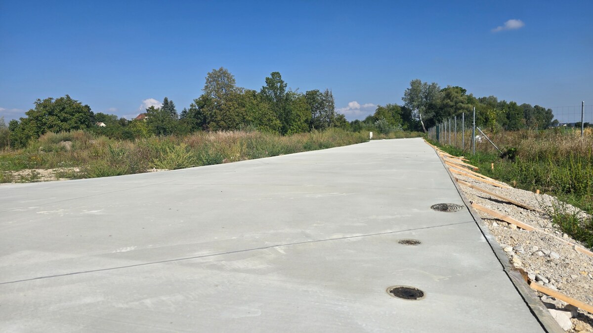PREDAJ STAVEBNÝ POZEMOK 607 M² BOROVCE /VODA, ELEKTRINA, KANALIZÁCIA/ — foto 5