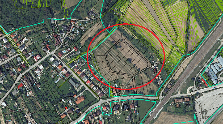 Stavebný pozemok 621 m2 - Trenčianske Bohuslavice, NMnV — foto 2