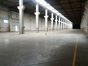 Prenájom - výrobná hala s rozlohou 4 000 m² - Tr. Bohuslavice, NMnV — foto 4