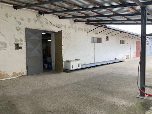 Na prenájom Skladové priestory Ilava, 350 m2