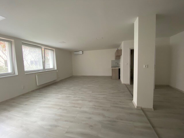 Kancelárske a prevádzkové priestory- Dubnica nad Váhom (52 m2, 104 m2) — foto 4