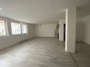 Kancelárske a prevádzkové priestory- Dubnica nad Váhom (52 m2, 104 m2) — foto 4