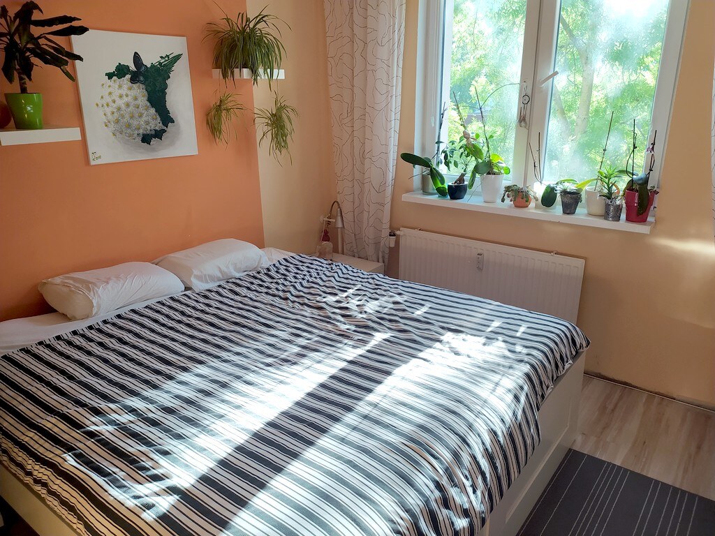 Prenajom izby s príslušenstvom a loggiou v trojizbovom byte, Piešťany — foto 3