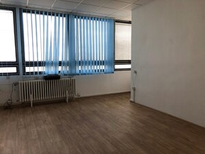 Prenájom kancelácie v centre mesta Považská Bystrica, 23 m2 — foto 2