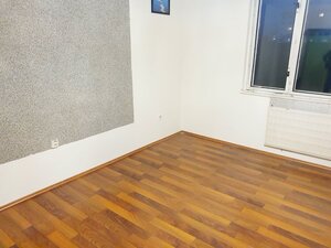 3 izbový byt Bánovce nad Bebravou  / DUBNIČKA  / 70m2 / LOGGIA / PIVNI — foto 1
