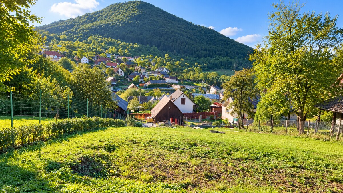 Stavebný pozemok 750 m2 v Košeckom Podhradí