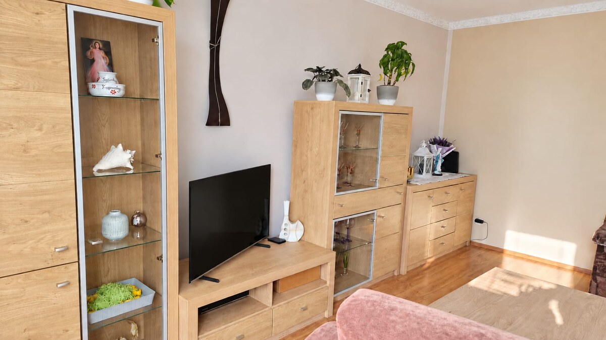 PRENÁJOM | 3-IZBOVÝ BYT | 80 m² | 2 BALKÓNY | ZARIADENÝ | CENTRUM I — foto 2
